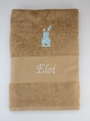 Coffret lapidou,doudou,serviette et bavoir bandana avec motif en tissu VA1