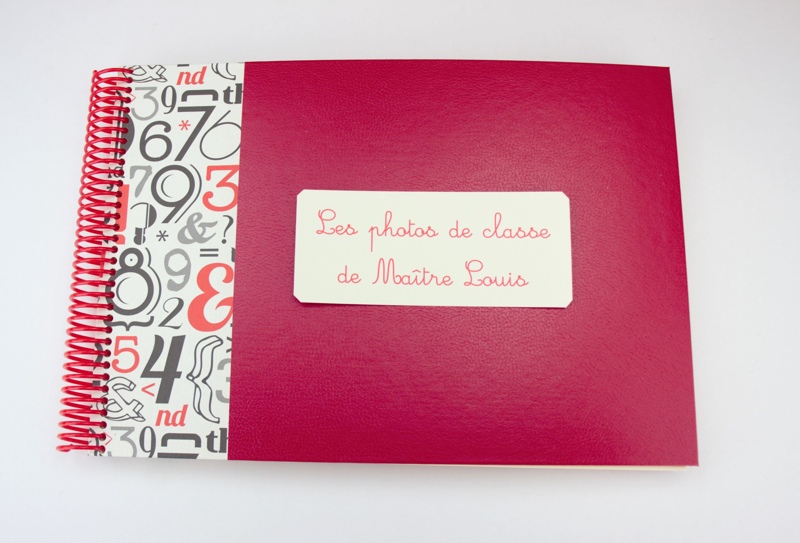 Album enseignant rouge et alphabet et chiffre