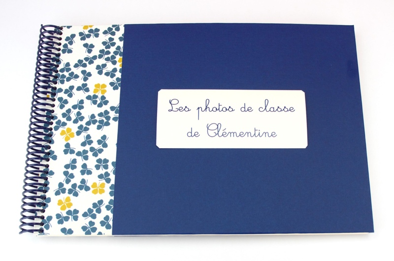 Album ENSEIGNANT ou ATSEM bleu et trêfles personnalisé