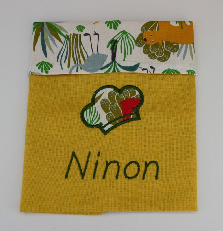 Serviette de table enfant personnalisée évolutive (avec ou sans pressin) Serviette de table enfant personnalisée évolutive (avec ou sans pressin)