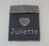 Serviette de table enfant personnalisée évolutive (avec ou sans pressin) AA12 Serviette de table enfant personnalisée évolutive (avec ou sans pressin) AA12