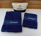 Trousse de toilette et serviette personnalisée Trousse de toilette et serviette personnalisée