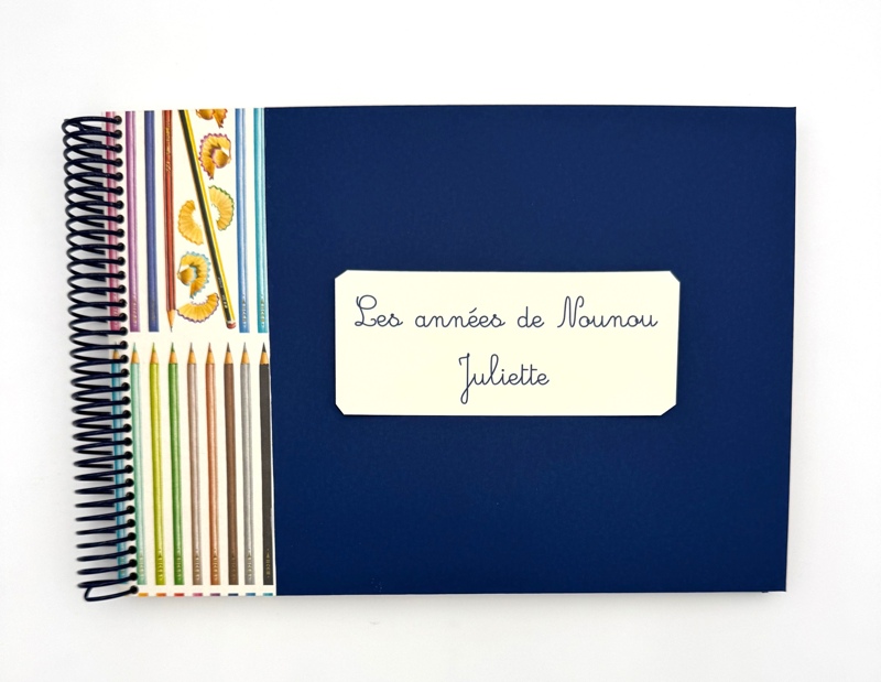 Album spécial nounou bleu et crayons Album spécial nounou bleu et crayons