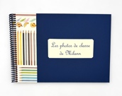 Album pour photos de classe bleu et crayons Album pour photos de classe bleu et crayons