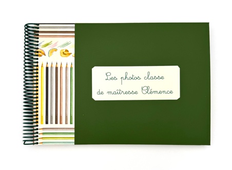 Album ENSEIGNANT ou ATSEM vert et crayons