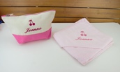 Cape de bain personnalisée et trousse de toilette avec petit motif
