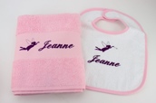 Coffret bavoir et serviette Coffret bavoir et serviette