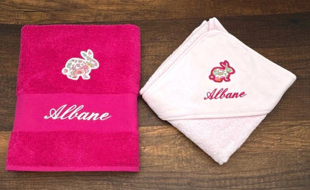 Drap de bain et Cape de bain avec motif en liberty personnalisée