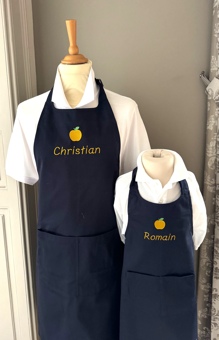 Duo Tabliers adulte et enfant assortis avec motif