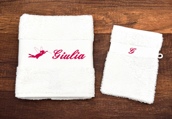Serviette de toilette avec motif et gant de toilette