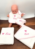 Coffret doudou Nattou: Doudou, serviette, bavoir et cape de bain personnalisé