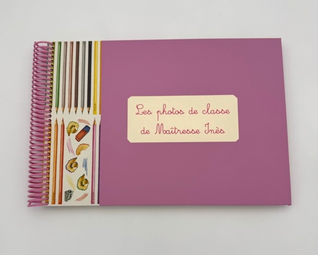 Album ENSEIGNANT ou ATSEM rose et crayons