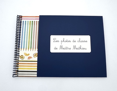 Album Enseignant ou ATSEM bleu et crayons